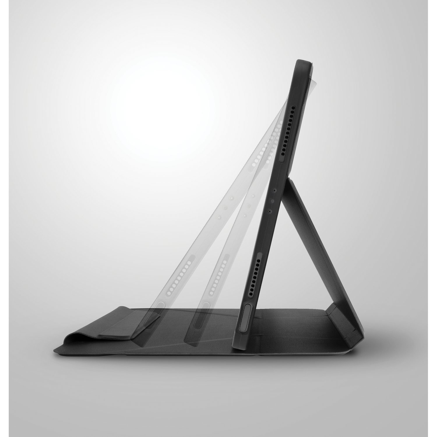 Un étui de tablette noir sur fond clair, avec plusieurs positions angulaires.
