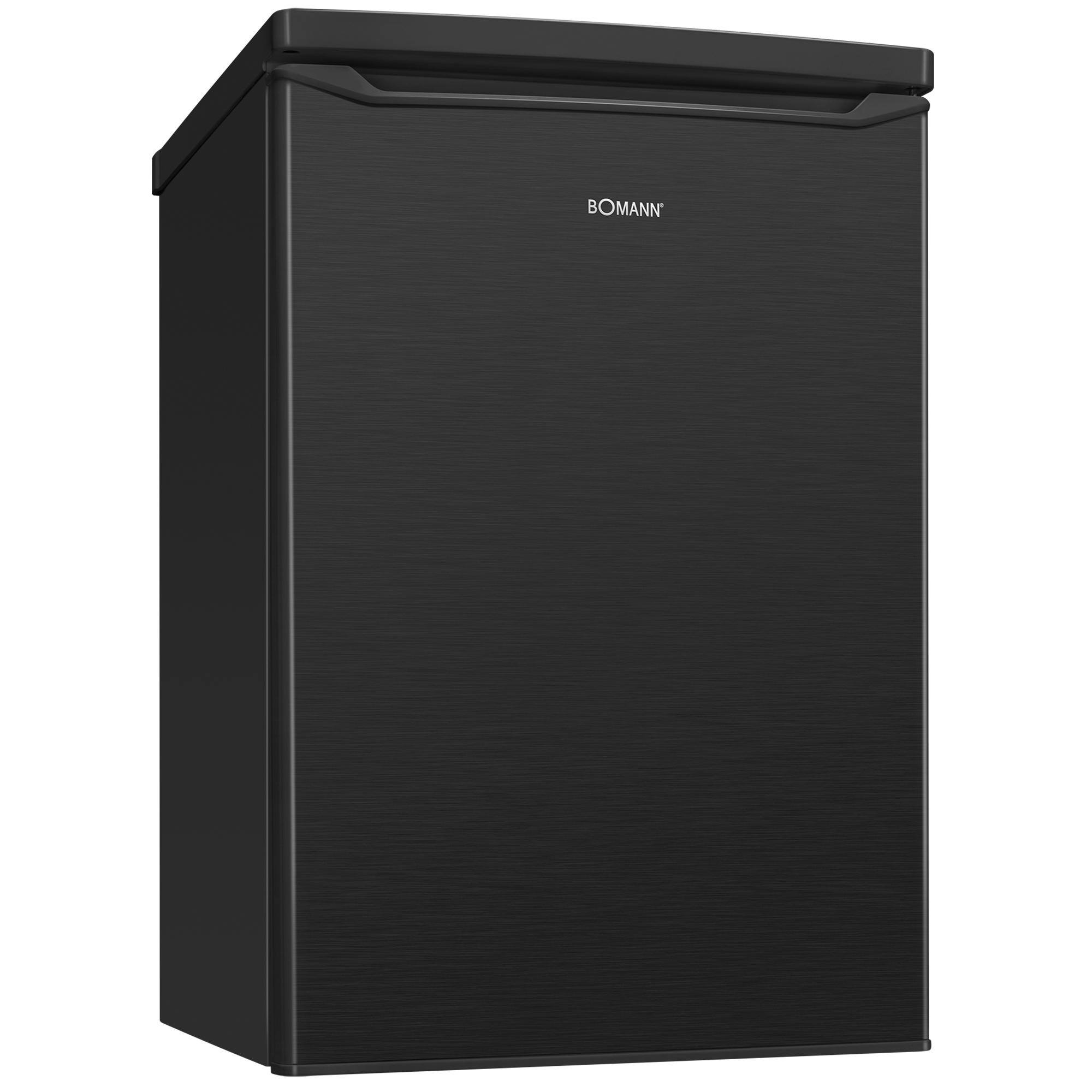 Ein schwarzer Minikühlschrank. Er hat einen Griff oben, eine strukturierte Oberfläche und den Markennamen 'BOMANN'.