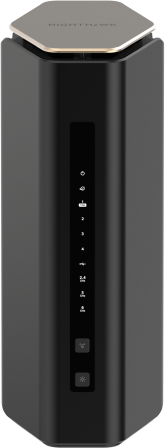 Router di rete nero e argento con luci e pulsanti di accensione. La parte superiore è argentata.