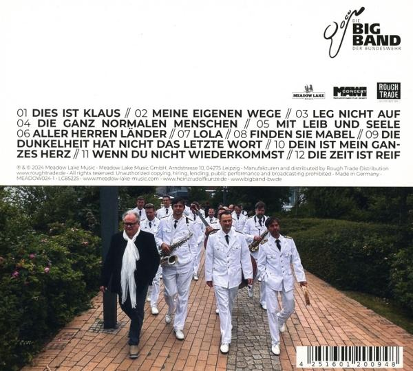 Rückseite einer CD mit Bandfoto und Songtiteln.