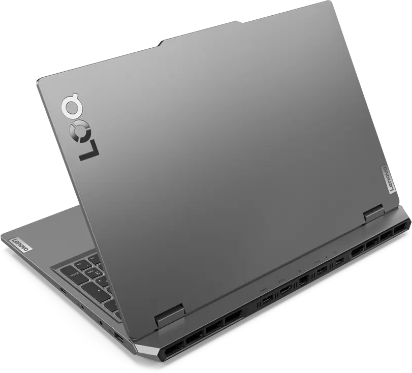 Lenovo Legion laptop, ferde nézet, a hátulját és a portjait mutatja, fekete háttéren.