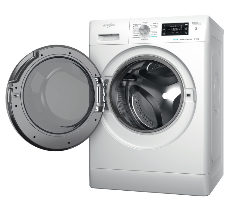 Fehér Whirlpool mosógép, ajtó nyitva, dob látható. Fehér háttéren.