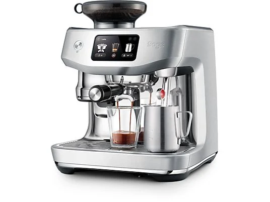 Silberne Espressomaschine mit Touchscreen, zwei Auslässen, einem Milchaufschäumkrug und einem eingebauten Mahlwerk.
