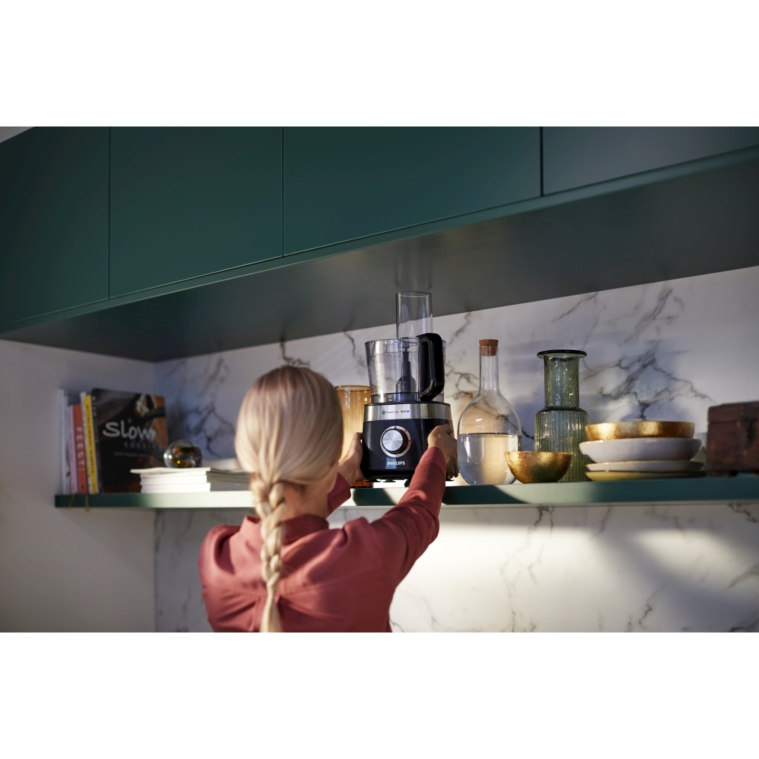 Etichetta energetica per una lavastoviglie AEG, classe C, con dati su consumo energetico, utilizzo di acqua e durata.