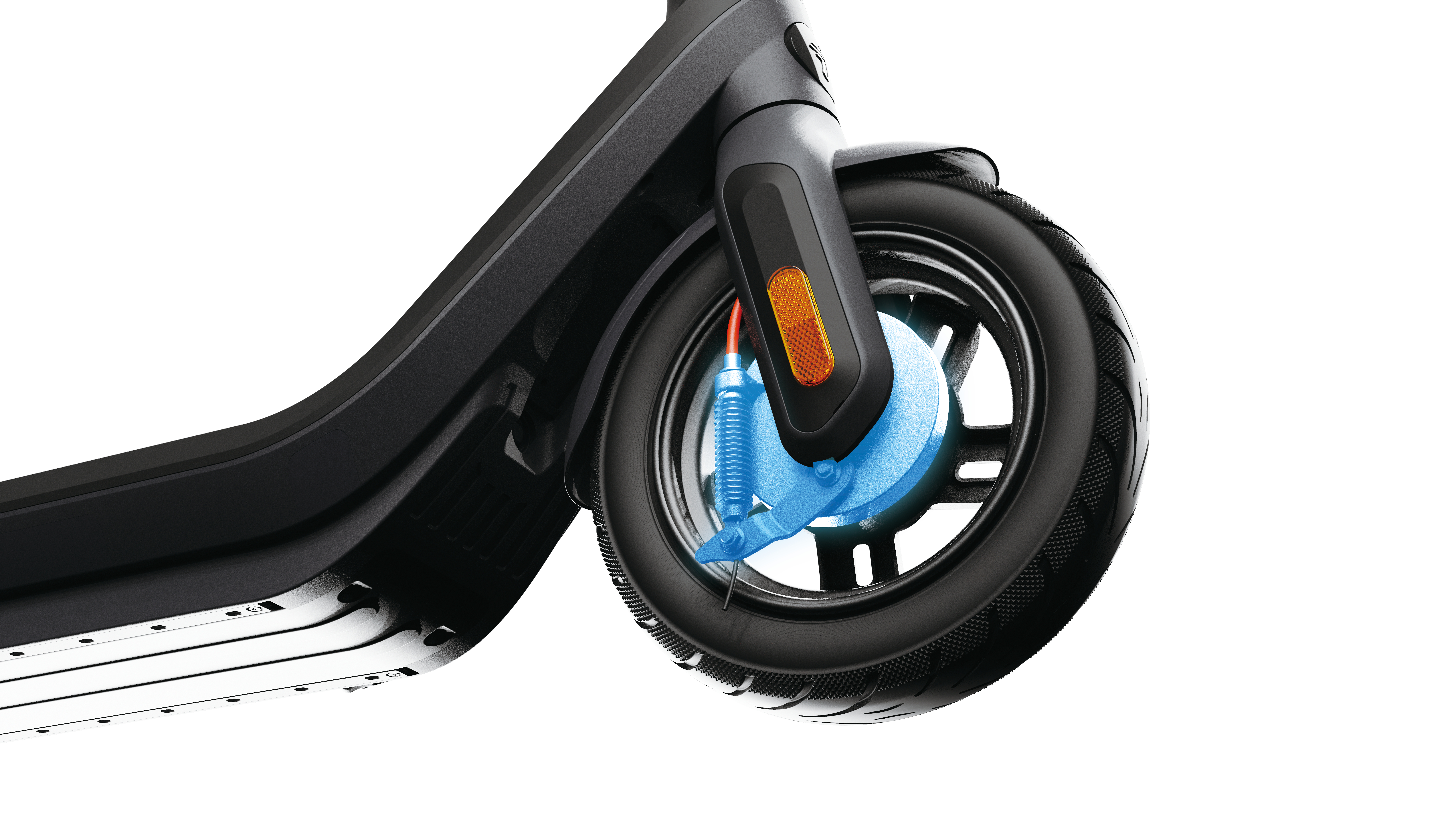 Roller-Rad- und Bremsdetail. Schwarzes Rad, blauer Bremsmechanismus, weißer Hintergrund.