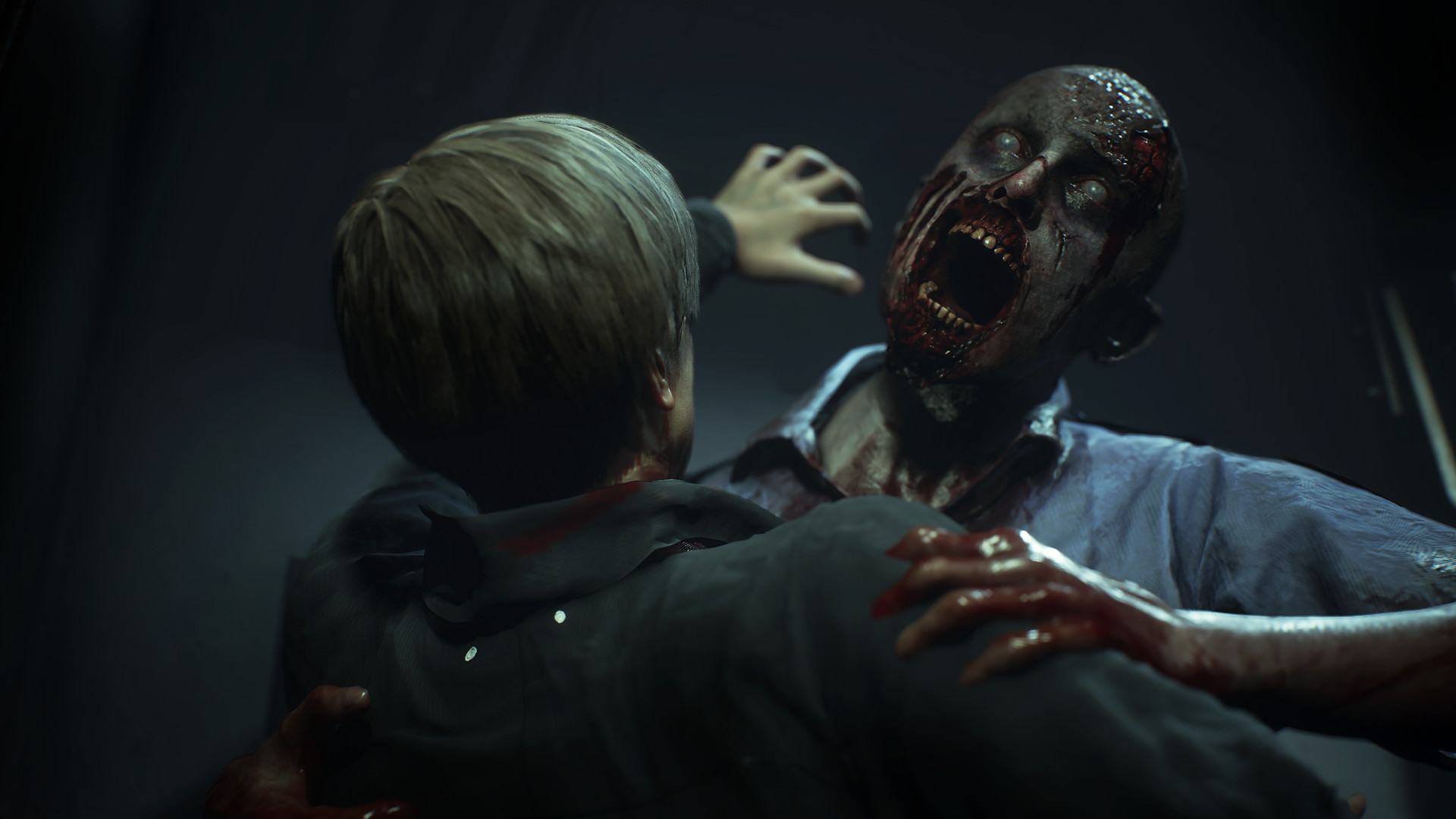 Ein Zombie stürzt in einem dunklen Raum auf einen Mann zu. Blut spritzt in der Szene.