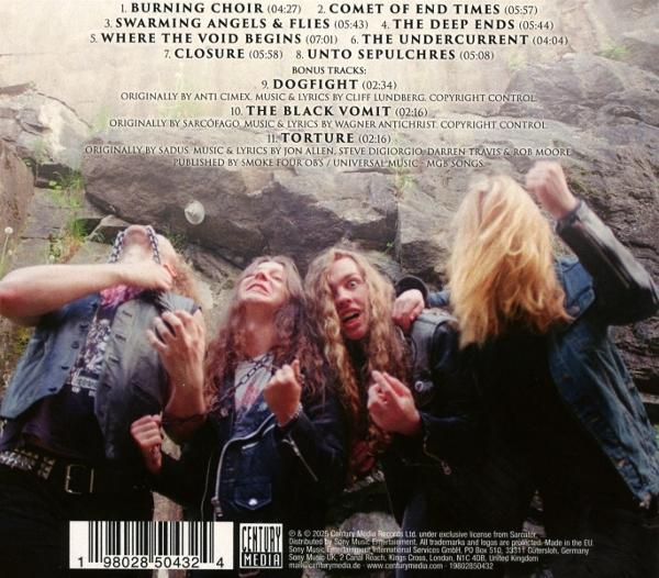 CD-Cover mit Titelliste und Bandfoto. Die Band posiert vor einer Felsformation.