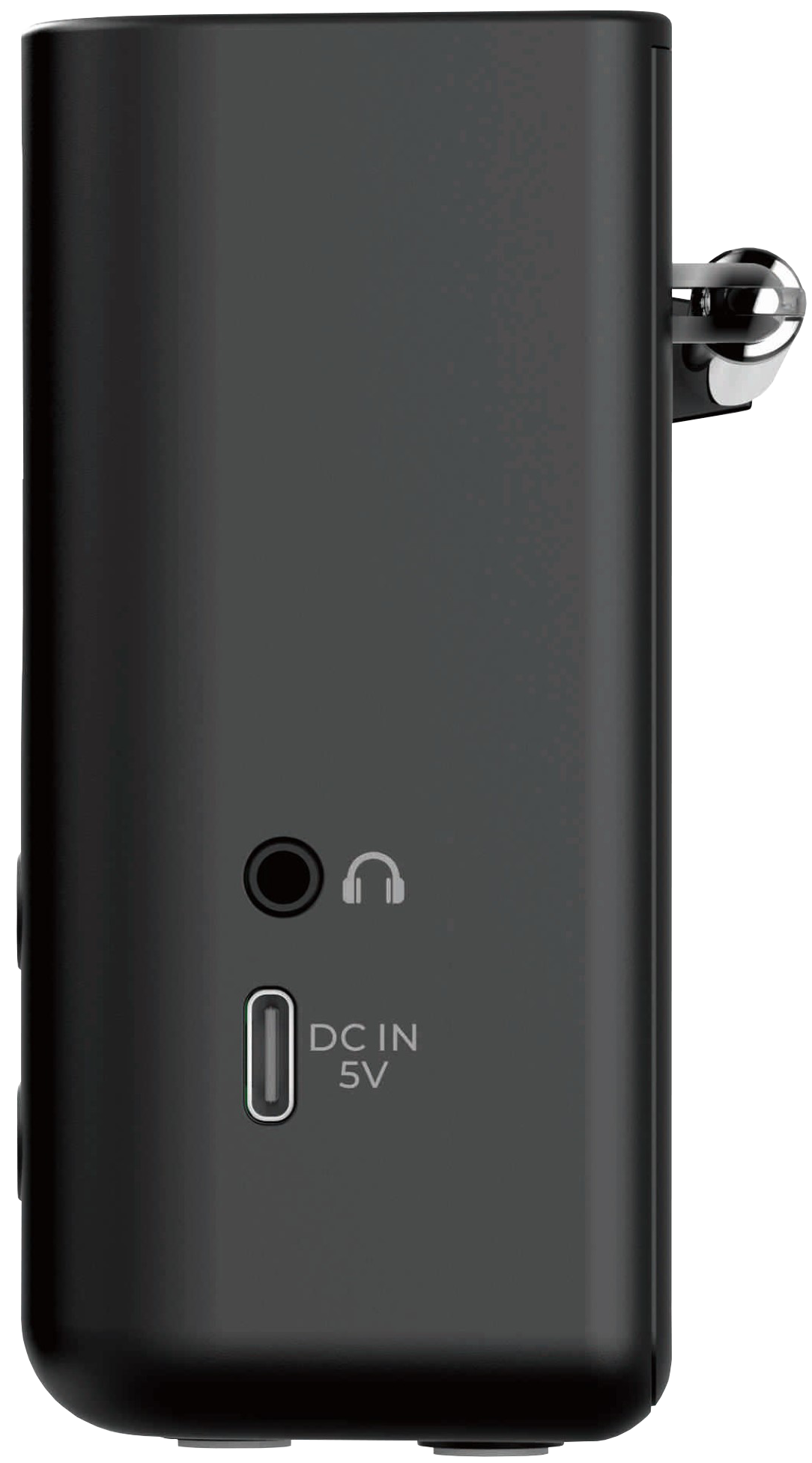 Schwarzes Gerät mit Kopfhöreranschluss und USB-C-Anschluss. Der Hintergrund ist schlicht.