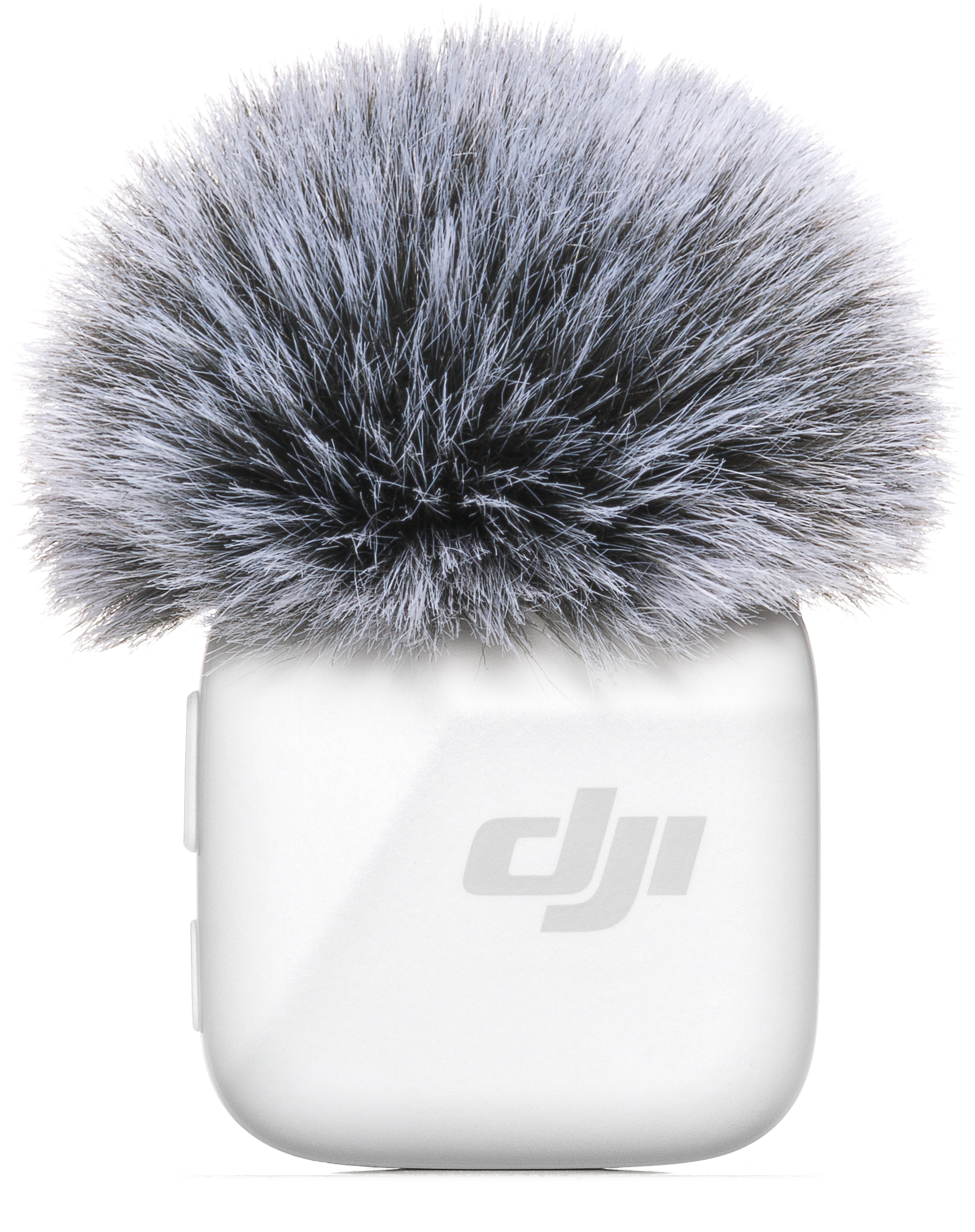 Biały mikrofon z szarą, puszystą osłoną przeciwwiatrową. Logo DJI z przodu.