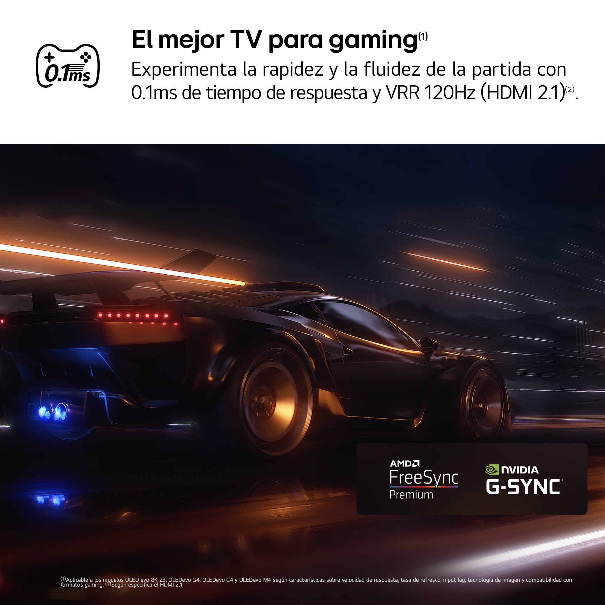 Un coche deportivo negro corriendo en una pista con luces borrosas. El fondo es oscuro.