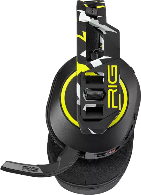 Schwarz-gelbes Gaming-Headset mit Mikrofon, weißes Camo-Design, schwarzer Hintergrund.