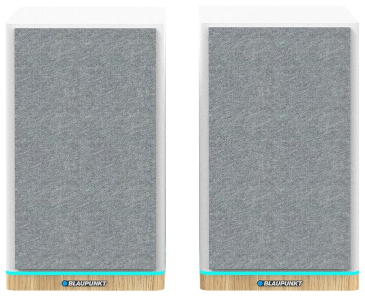 Dwa głośniki z materiałowymi frontami i drewnianymi podstawami. Niebieski pasek świetlny na dole. Widoczne logo Blaupunkt.