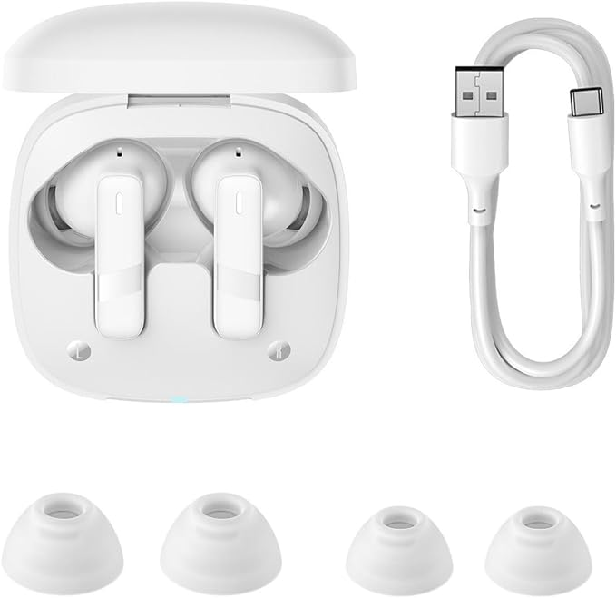 Beyaz kulaklıklar, bir şarj kutusu ve ek kulak uçları, artı beyaz bir USB kablosu. Beyaz arka plan.