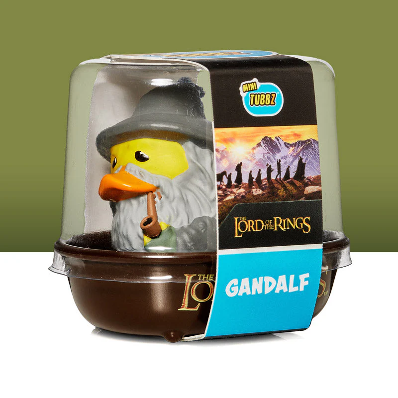 Gandalf kacsafigura egy műanyag tartályban. A Gyűrűk Ura logó látható.
