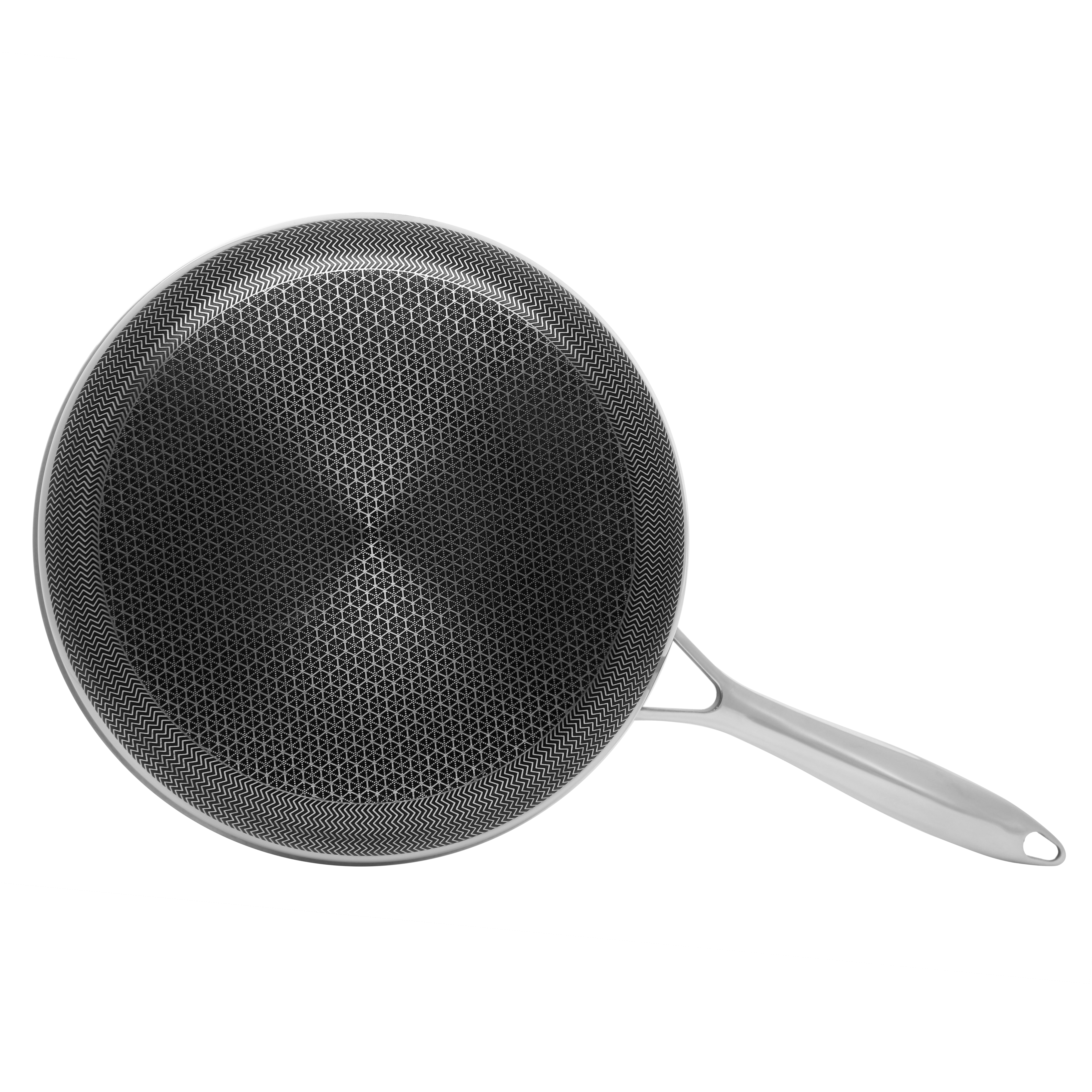 Patelnia nieprzywierająca, widziana z góry, na białej powierzchni.