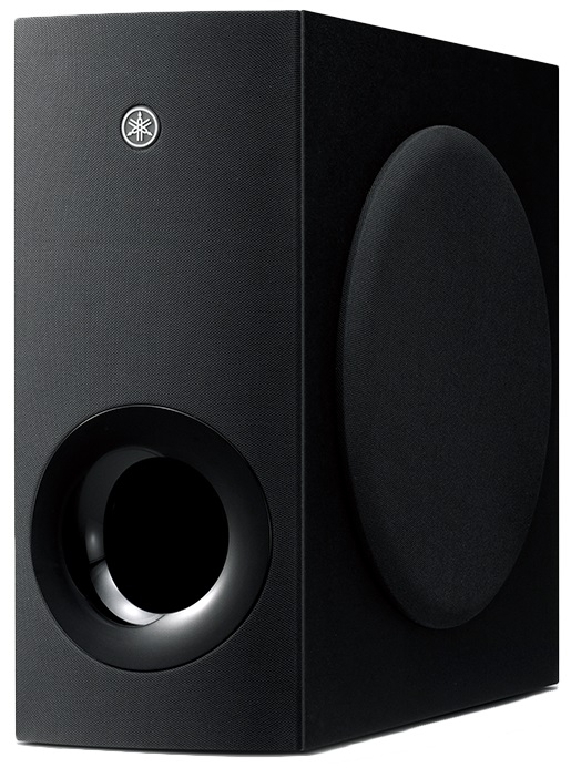 Czarny subwoofer z okrągłym otworem i małym logo na górze.