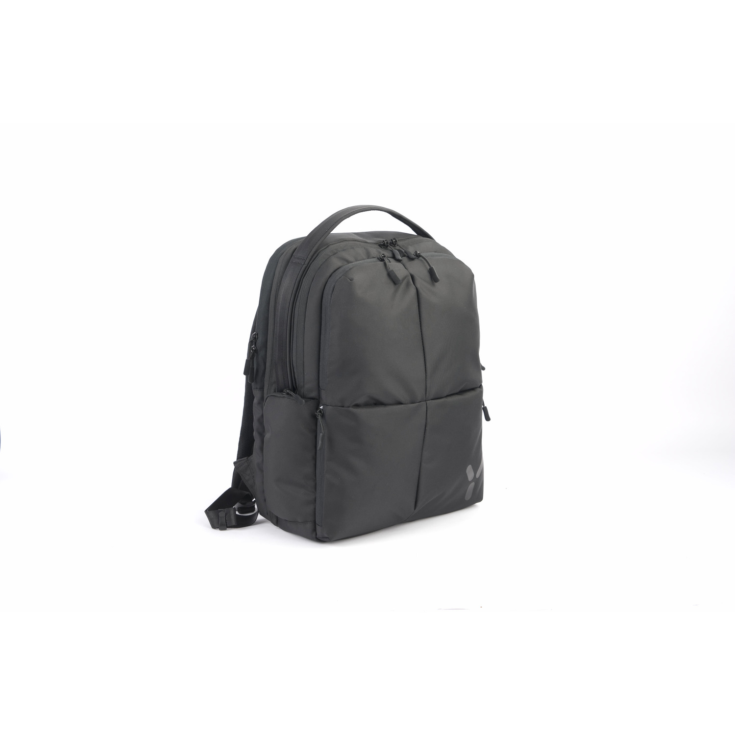Sac à dos noir sur fond blanc, vue latérale, design simple.