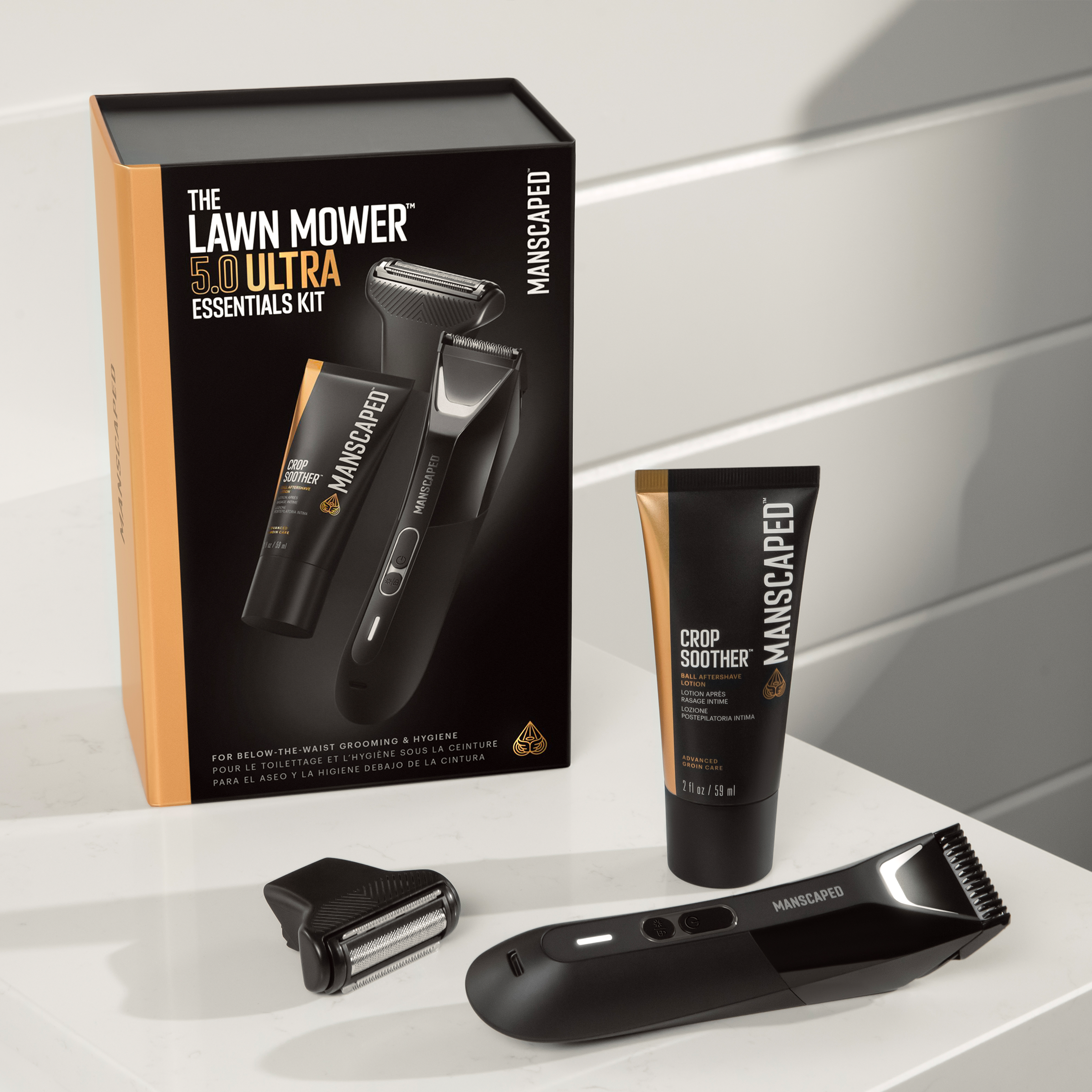 Manscaped Lawn Mower 5.0 Ultra Essentials Kit, einschließlich Trimmer, Creme und extra Klinge.