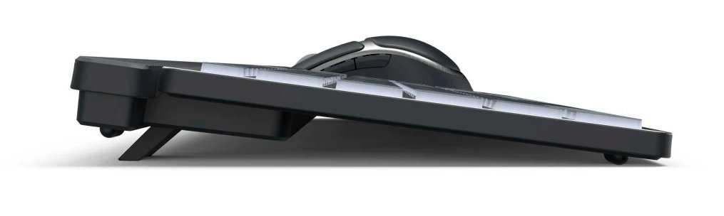 Widok z boku czarnego zestawu klawiatury i myszy.