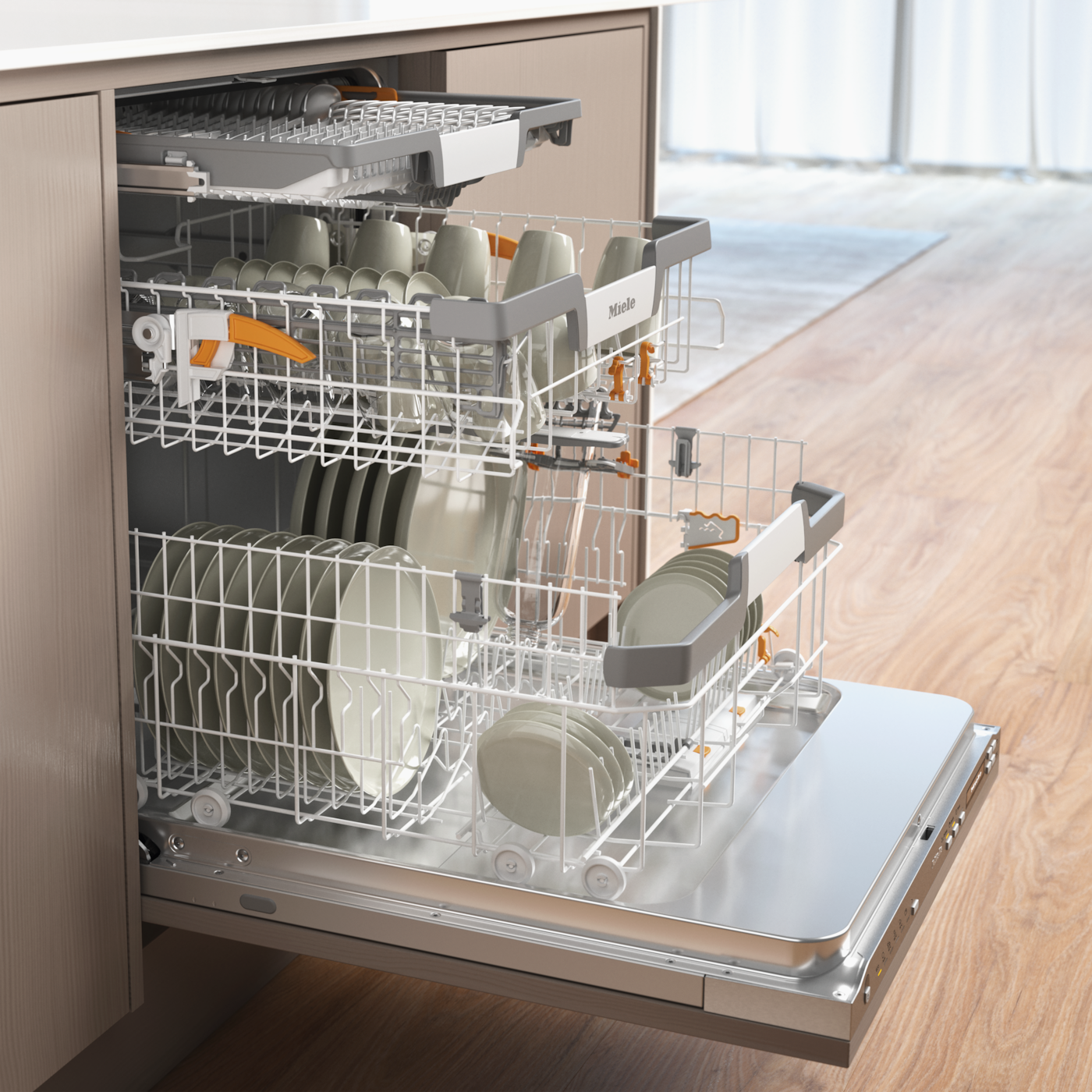 Geöffnete Spülmaschine mit sauberem Geschirr, in Küchenumgebung.