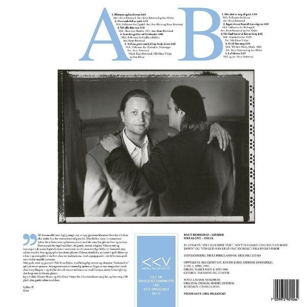Albumcover mit zwei Männern, Text und blauem Hintergrund.