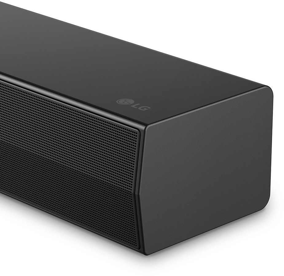 Fekete soundbar LG logóval.