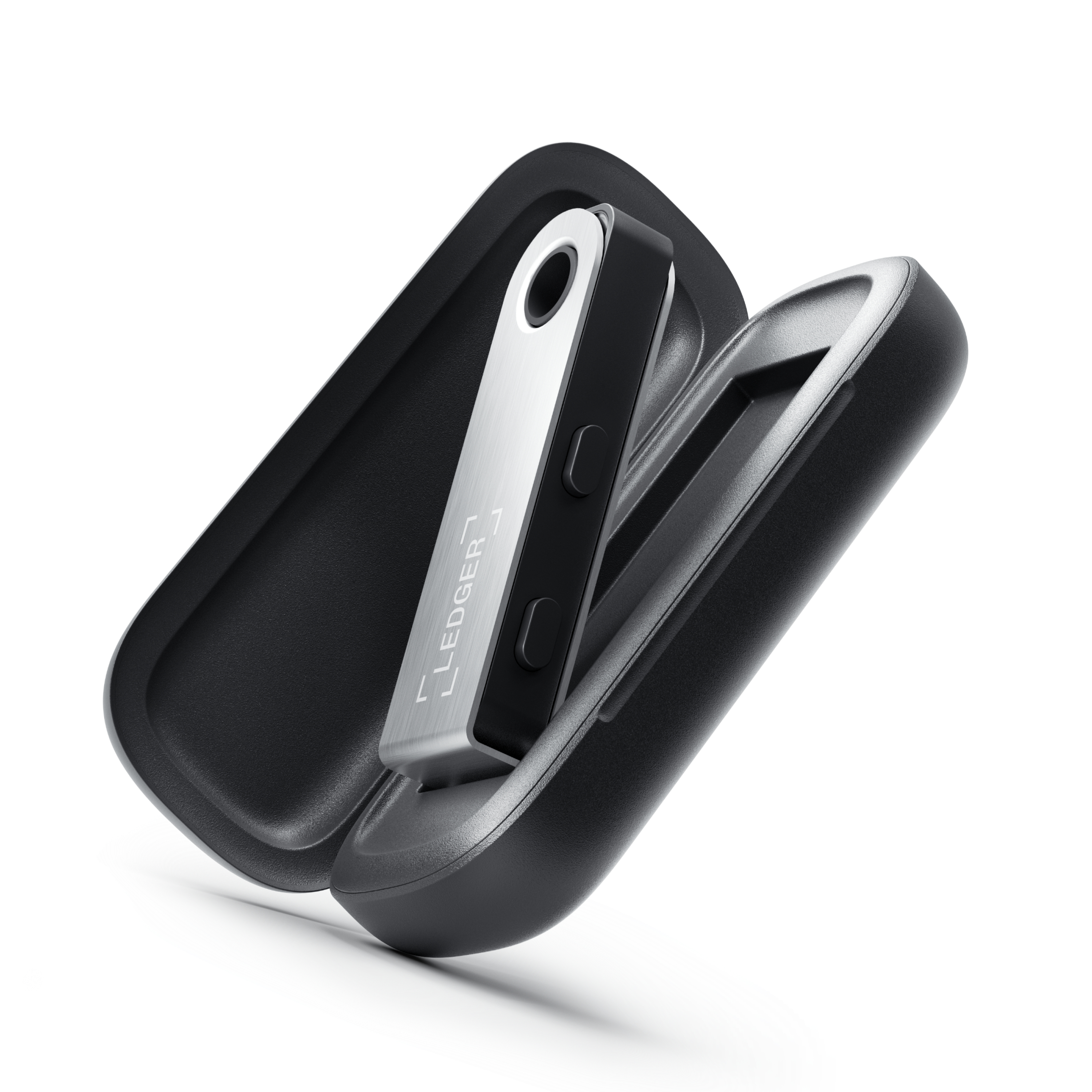 Schwarze und silberne Ledger Hardware-Wallet in geöffnetem schwarzen Gehäuse.