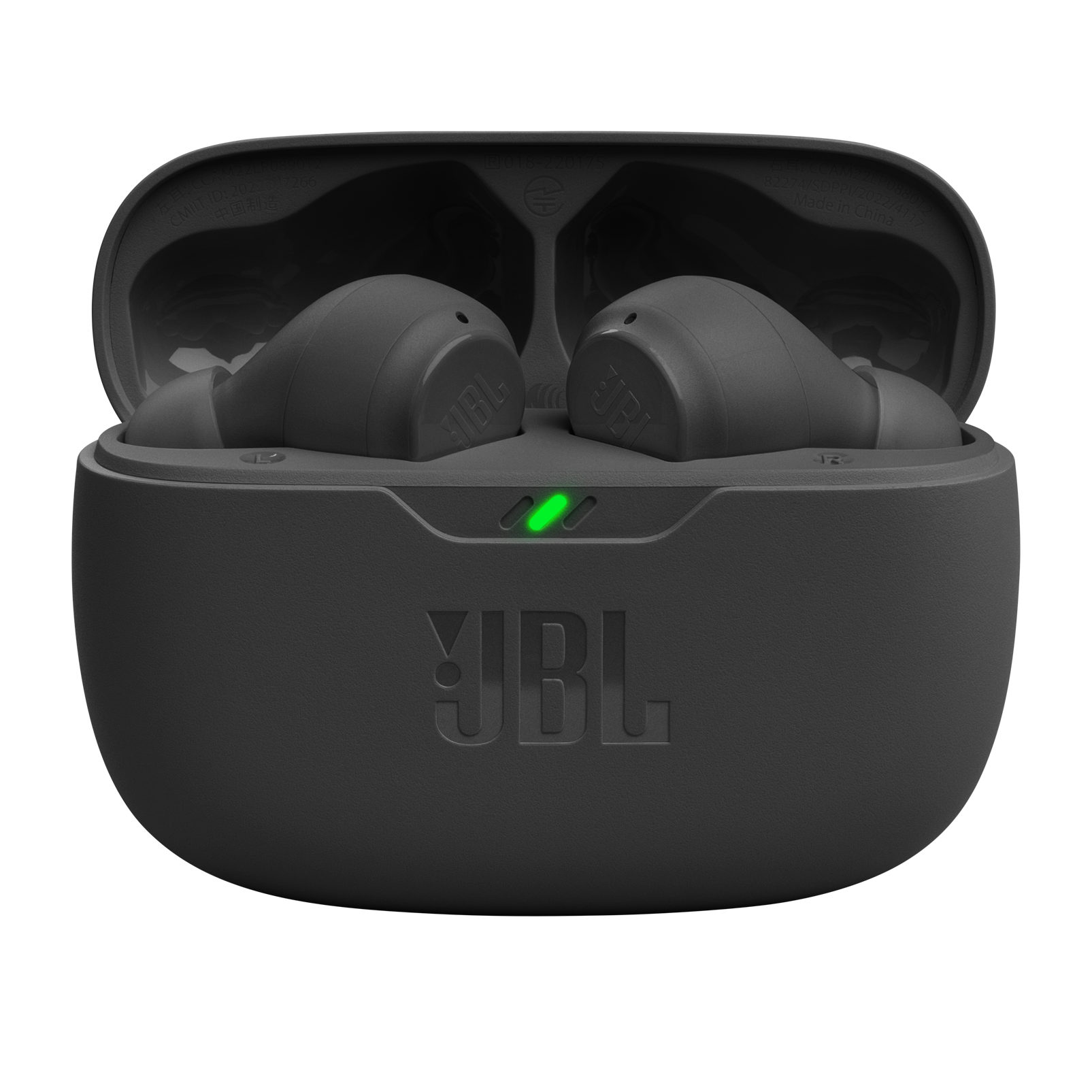 Şarj kutusunda siyah JBL kulaklıklar. Yeşil bir ışık yanıyor.
