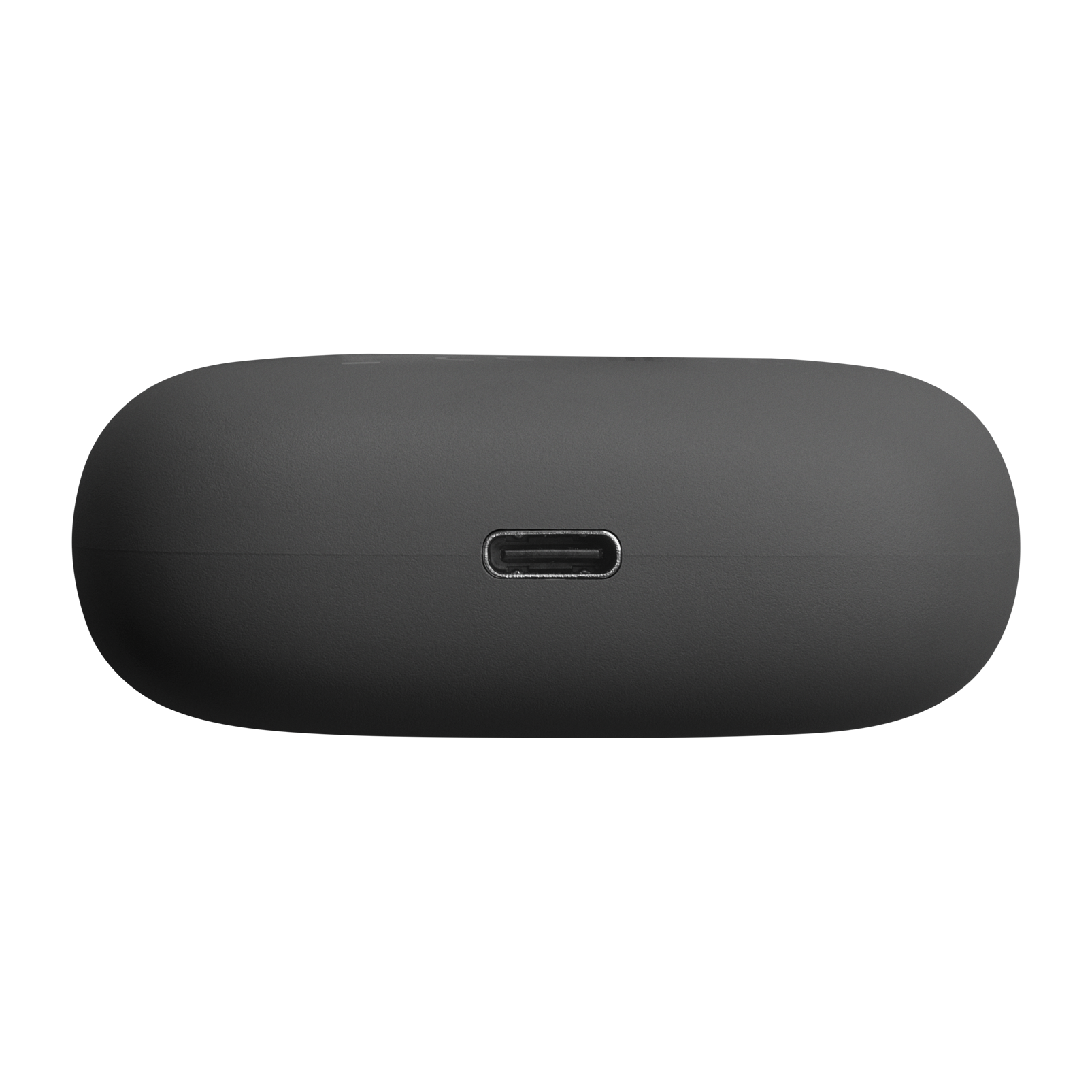 Siyah arka planda bir USB-C bağlantı noktasına sahip siyah şarj kutusu.