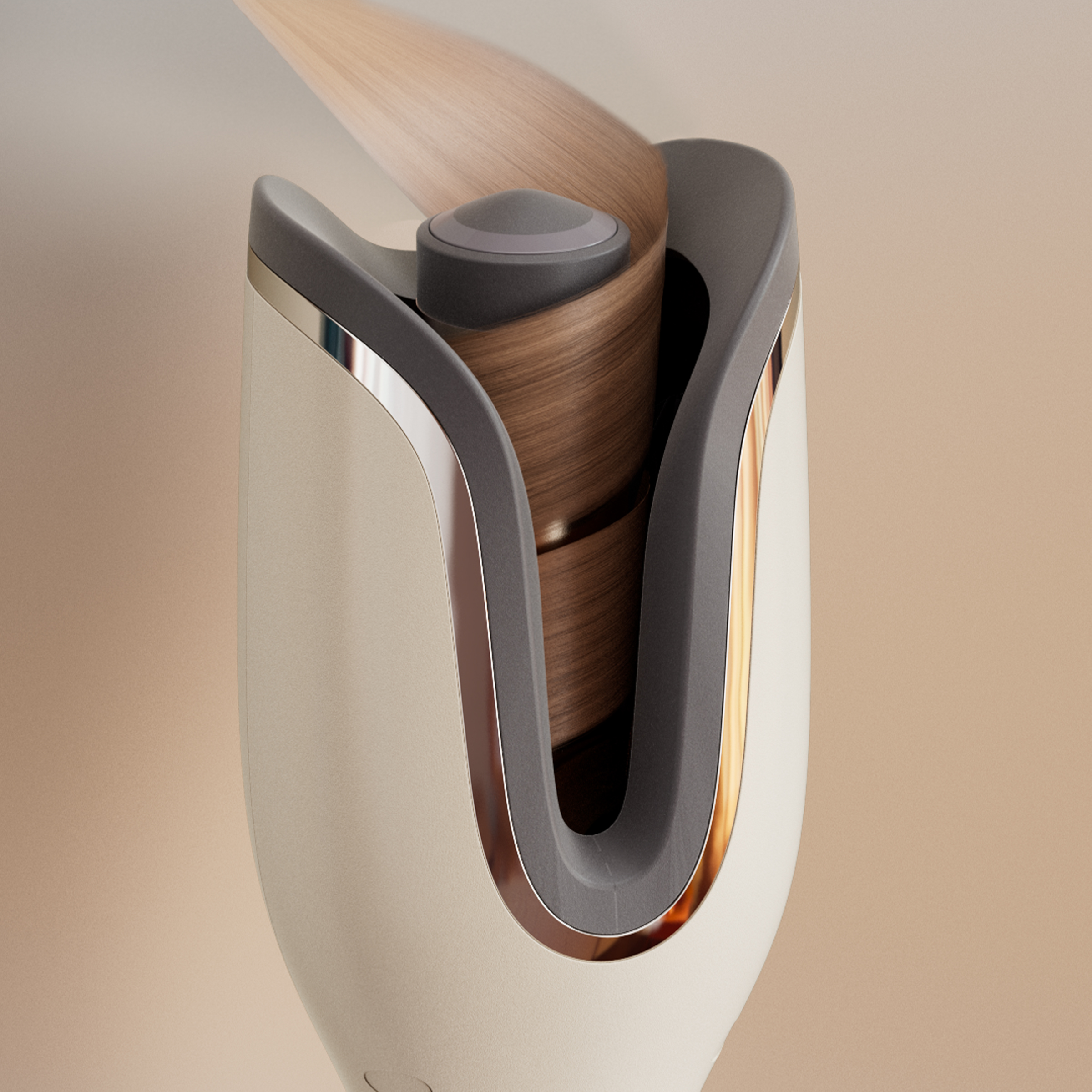 Urządzenie do kręcenia włosów z włosami kręconymi w środku. Jest kremowe i szare, z metalicznymi akcentami.