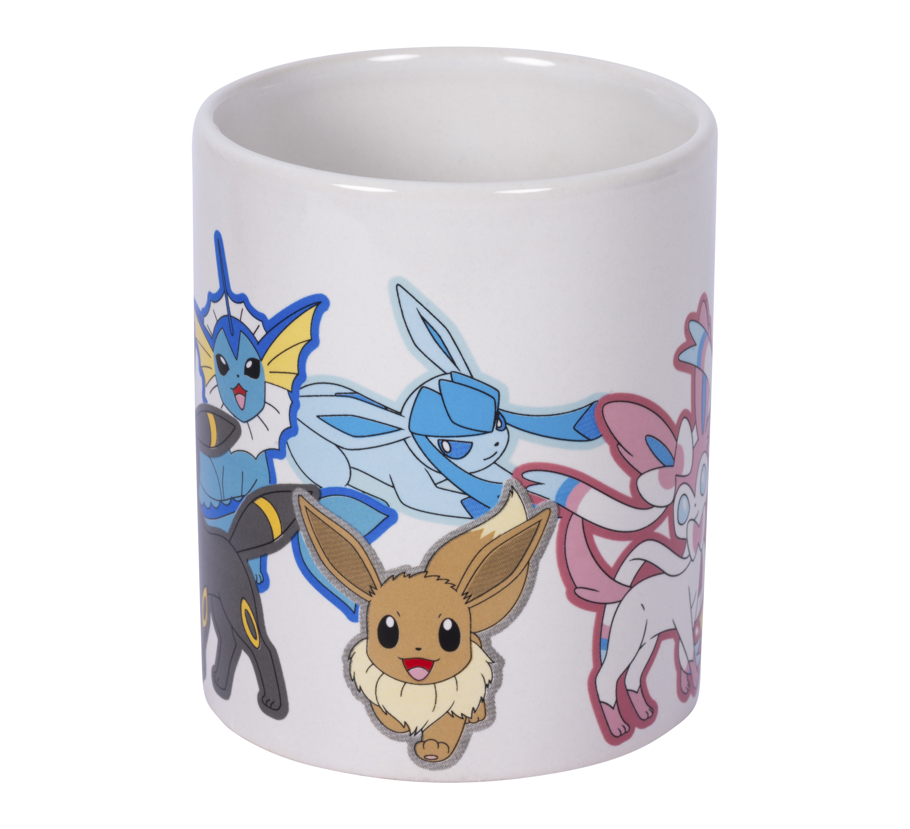 Eine weiße Tasse mit Pokémon-Charakteren: Evoli, Vaporeon, Blitza, und Feelinara.