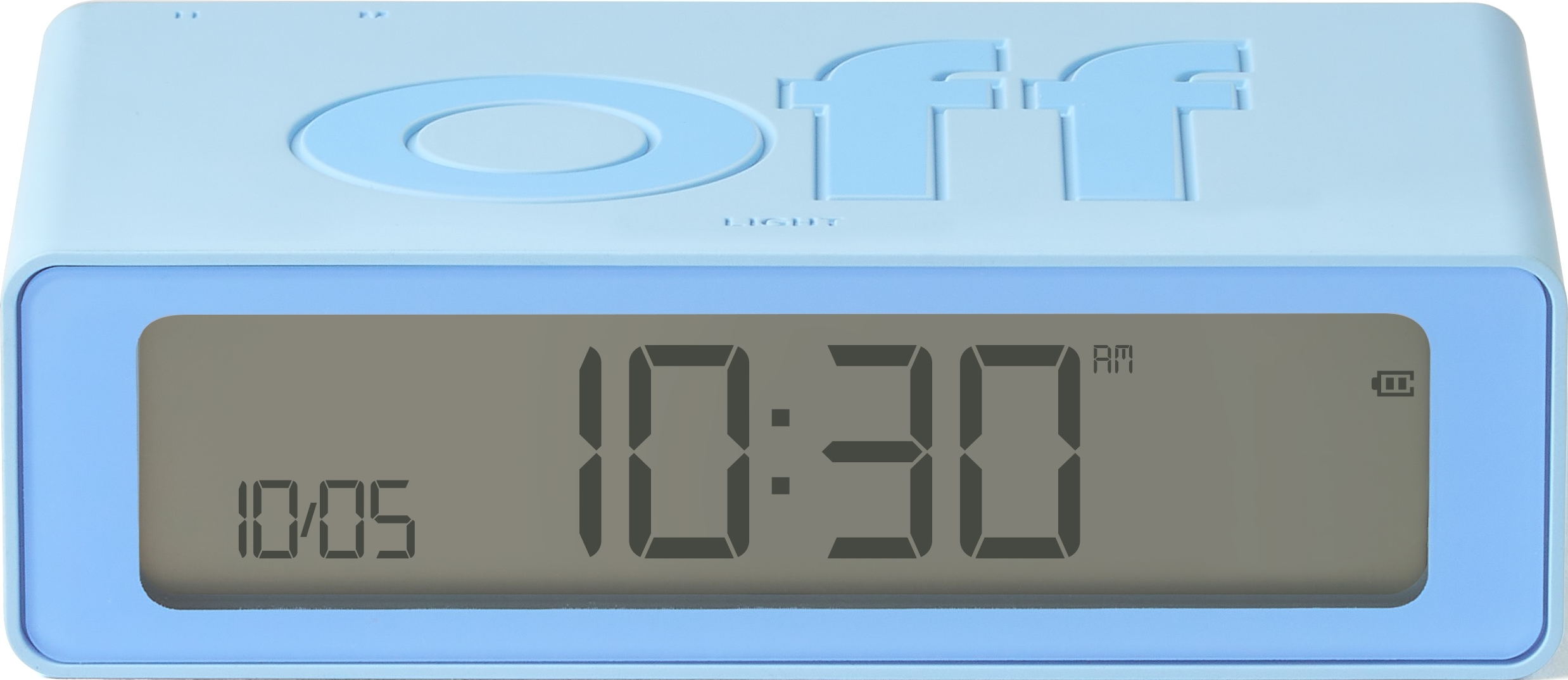 Sveglia azzurra con la scritta "off". L'orologio mostra le 10:30 AM su un display digitale.