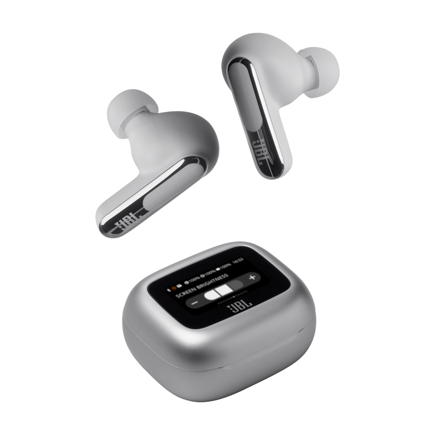 Set witte oordopjes en oplaadcase. De case heeft een display en het JBL logo.