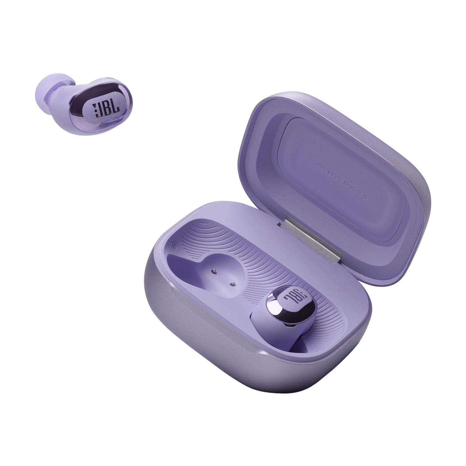 Écouteurs JBL violets dans un étui de chargement. Un écouteur hors de l'étui.
