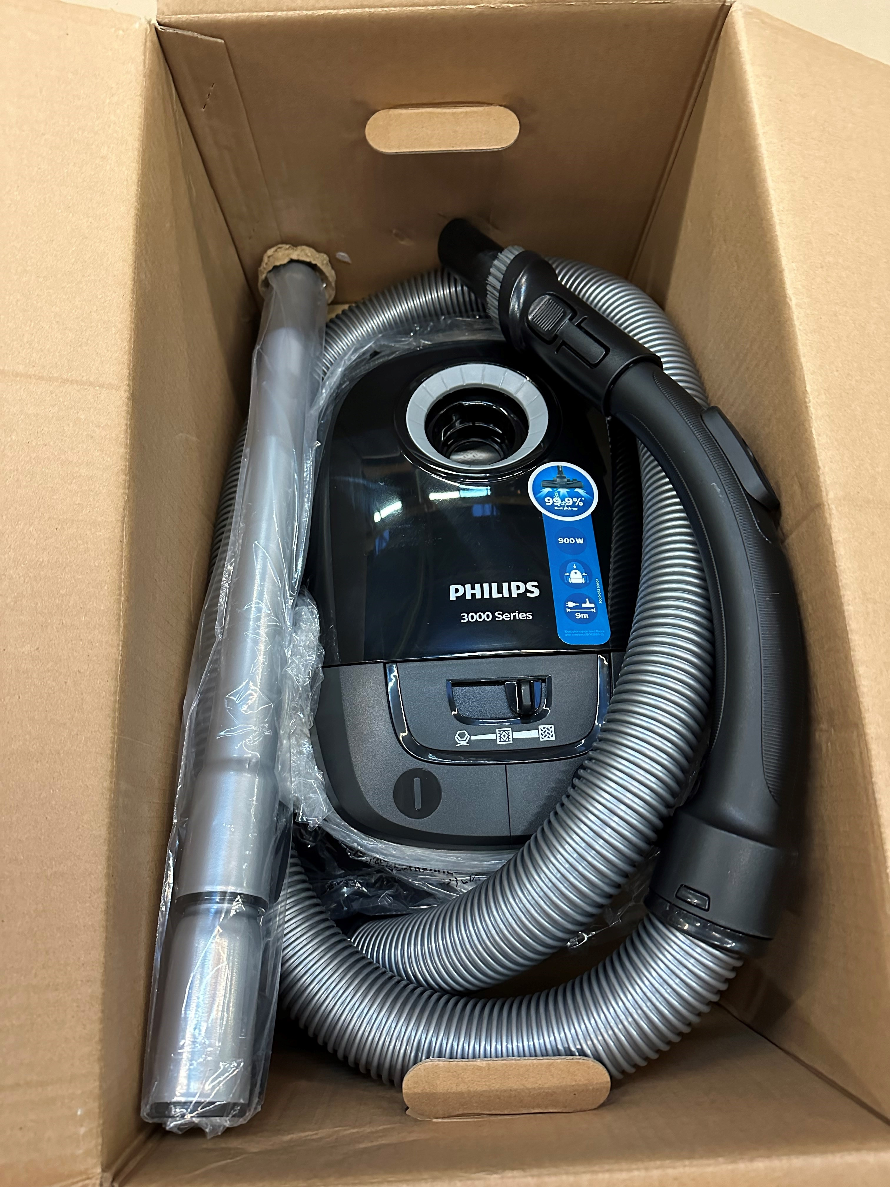 OUTLET - Odkurzacz workowy PHILIPS Series 3000 Performer Compact XD3112/09
