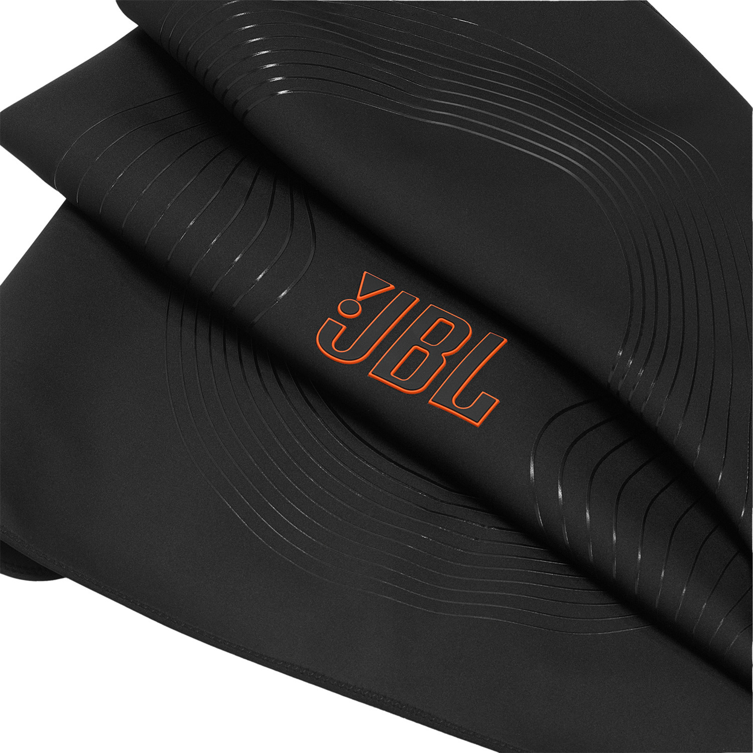 Zwarte JBL-matten, met oranje JBL-logo.