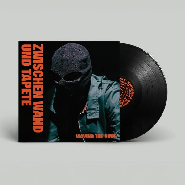Vinyl-Schallplattenhülle mit Text und einer Person mit Sturmhaube. Schwarzer Hintergrund.