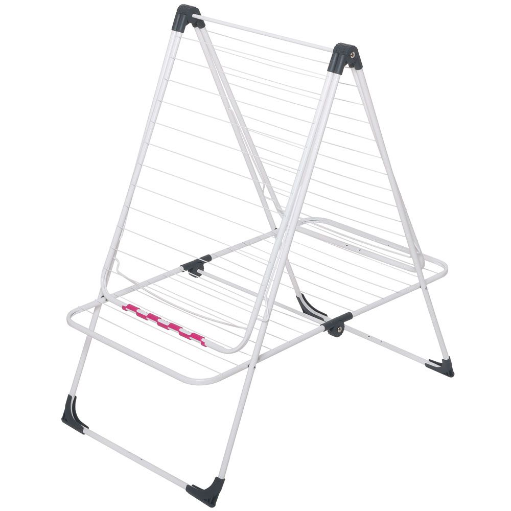 Biała, składana suszarka do ubrań. Ma prostokątną podstawę i kątowe podpory.