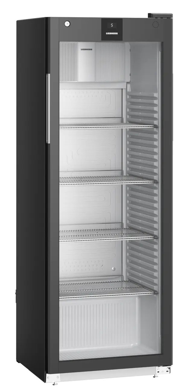 Schwarzer Kühlschrank mit Glastür, Innenregalen und Liebherr-Logo oben.