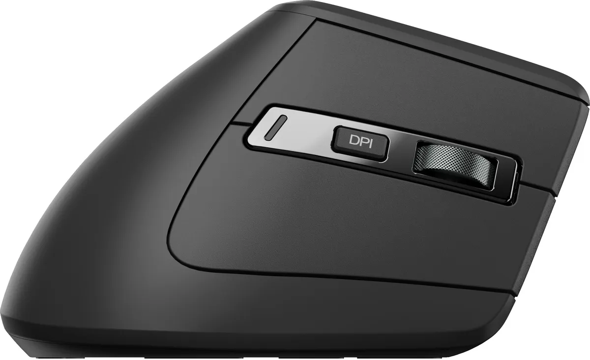 Schwarze ergonomische Maus mit DPI-Einstelltaste und Scrollrad oben. Seitentasten sind sichtbar.