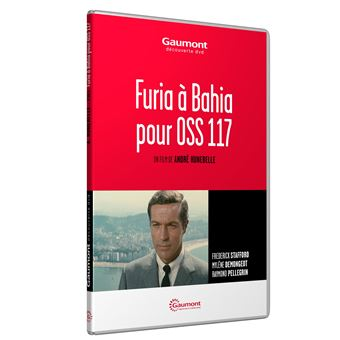 Jaquette DVD pour 'Furia à Bahia pour OSS 117'. Un homme en costume au premier plan.