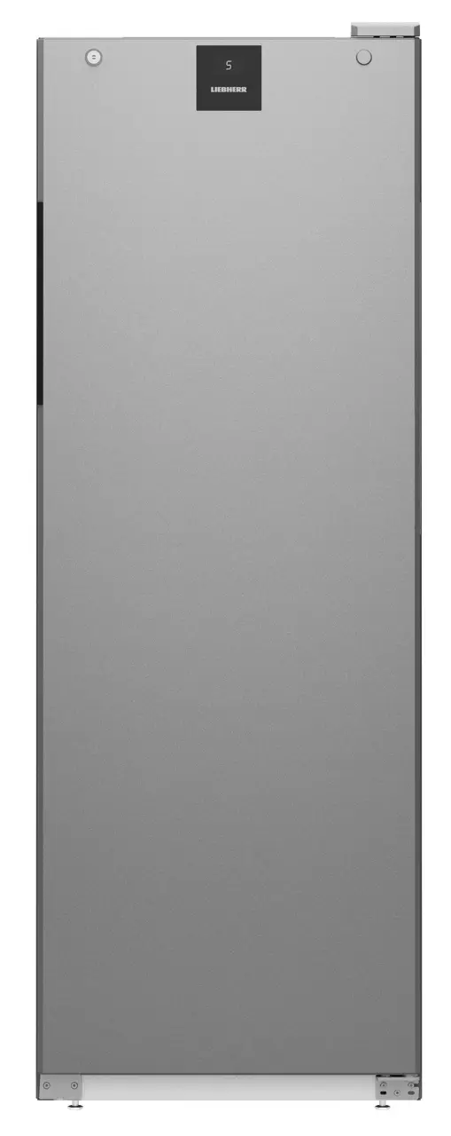 Ein silberner Liebherr-Kühlschrank. Vorderansicht, klares Design mit dem Liebherr-Logo.