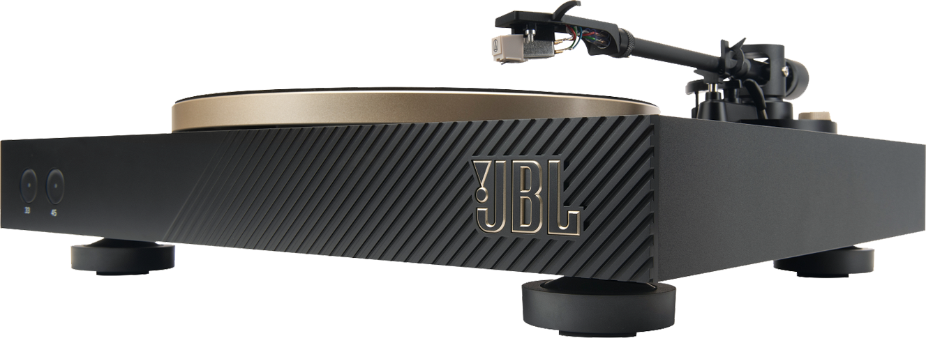 Egy JBL lemezjátszó. A lemezjátszó fekete, arany tálcával és JBL logóval.