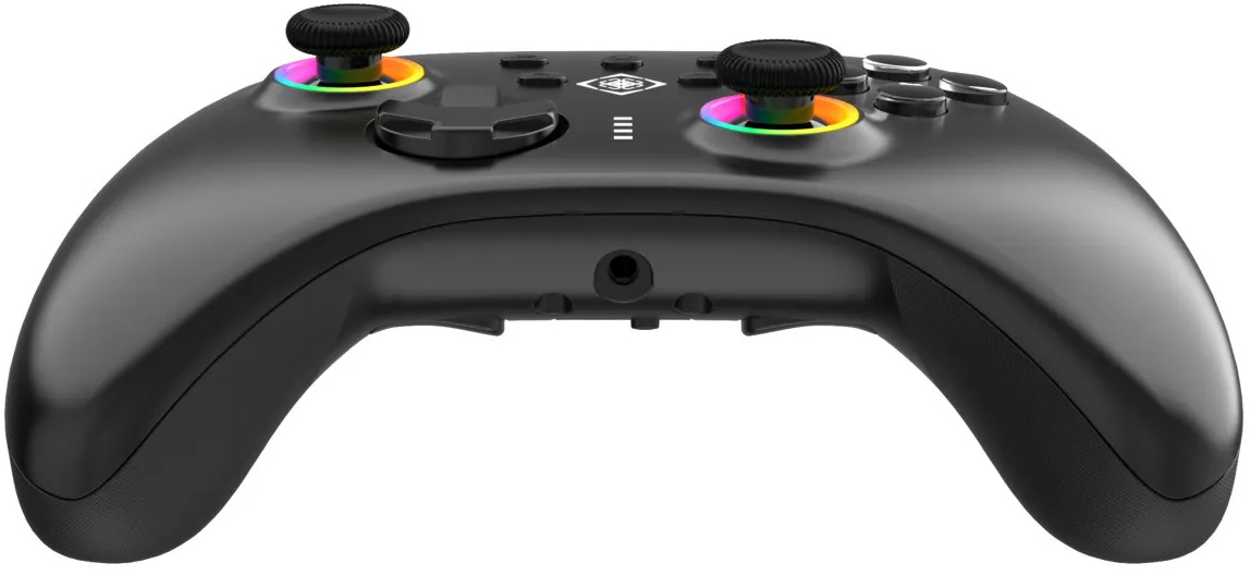 Controller di gioco nero con accenti colorati. Due joystick e pulsanti multipli.