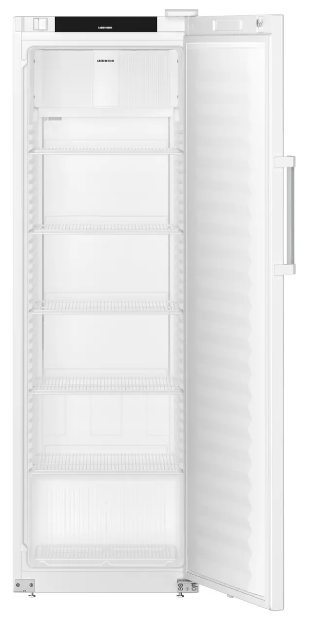 Weißer Kühlschrank mit Regalen und offener Tür. Oben befindet sich ein Display.