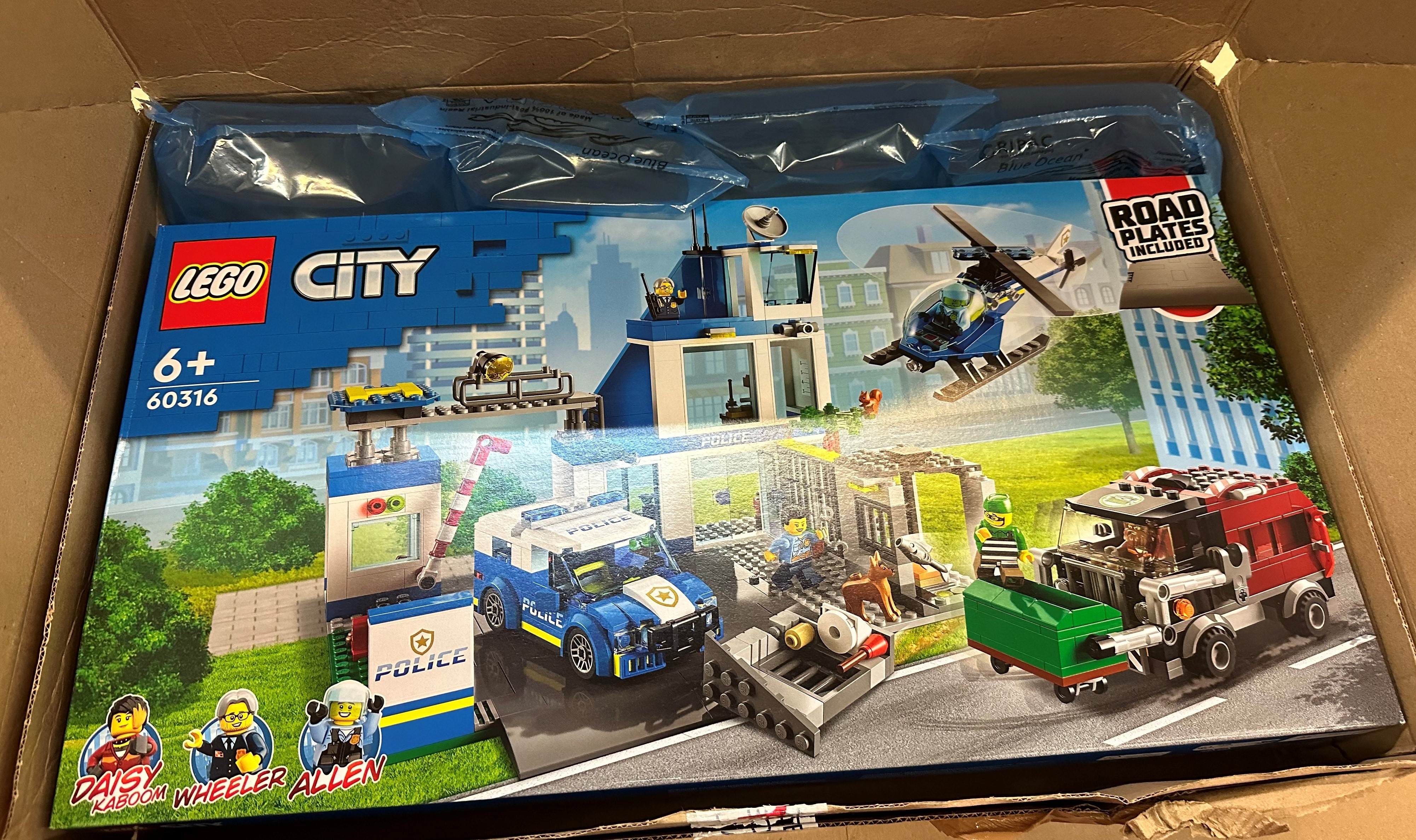 OUTLET - Klocki LEGO City Posterunek policji 60316