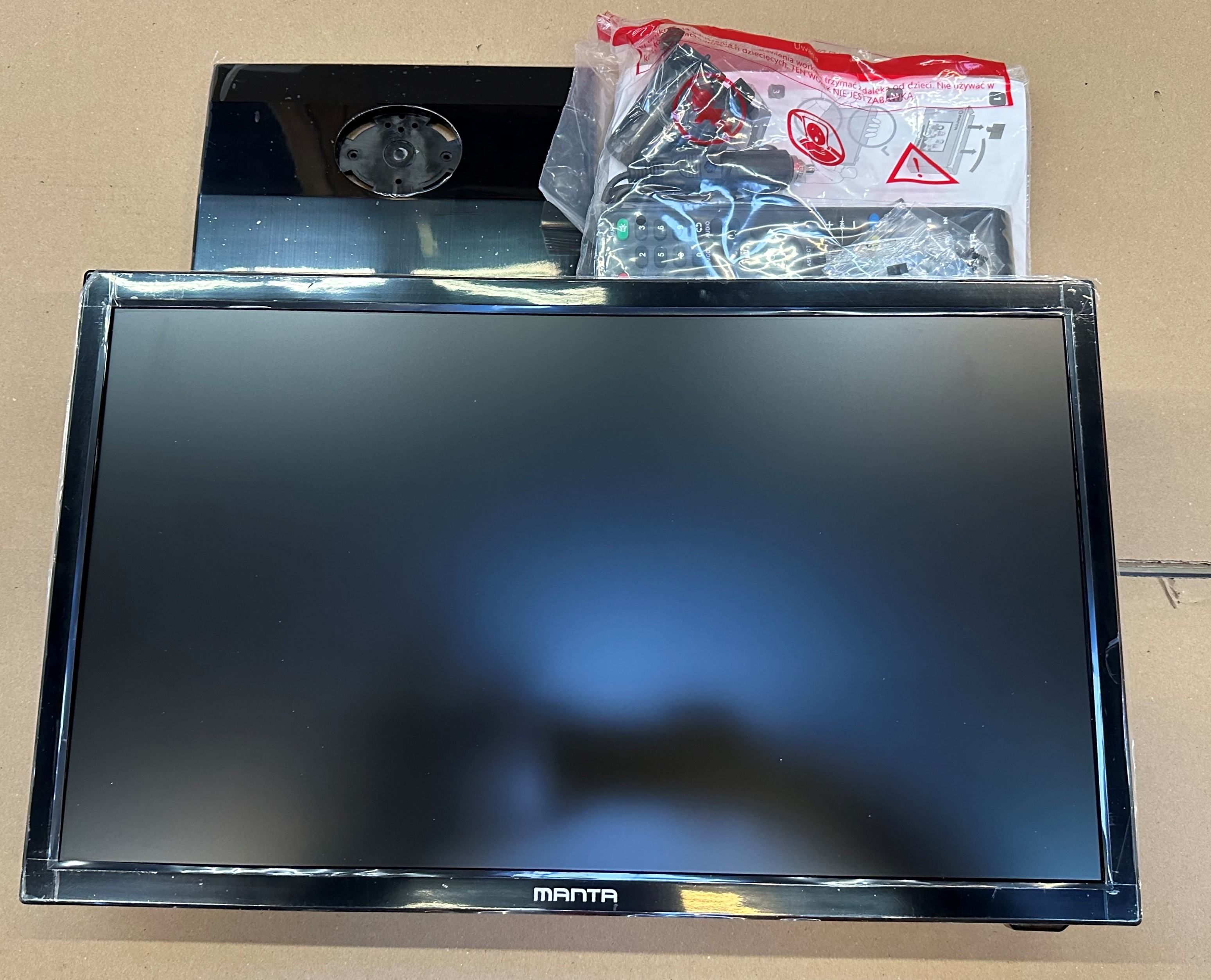 OUTLET - Telewizor MANTA 19LHN123D 19"