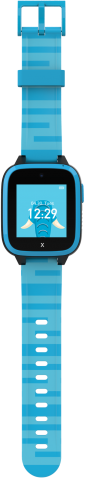 Egy kék okosóra kék csíkos szíjjal, a képernyőn az idő és egy elefánt látható.
