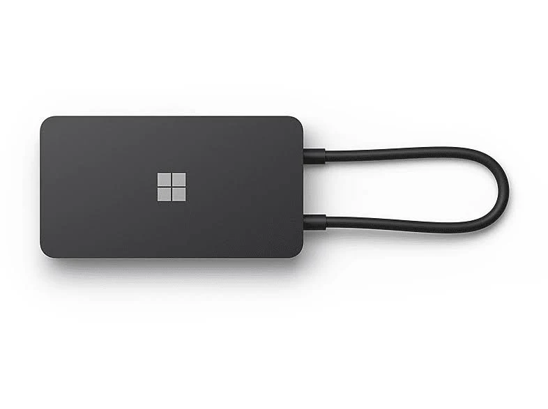 Hub negro de Microsoft con cable. Fondo blanco.