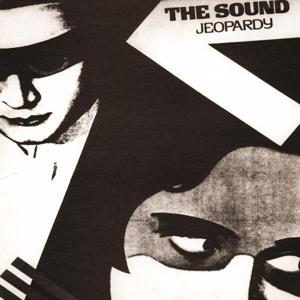Eine Schwarz-Weiß-Nahaufnahme von zwei Gesichtern mit dem Text "THE SOUND" und "JEOPARDY".